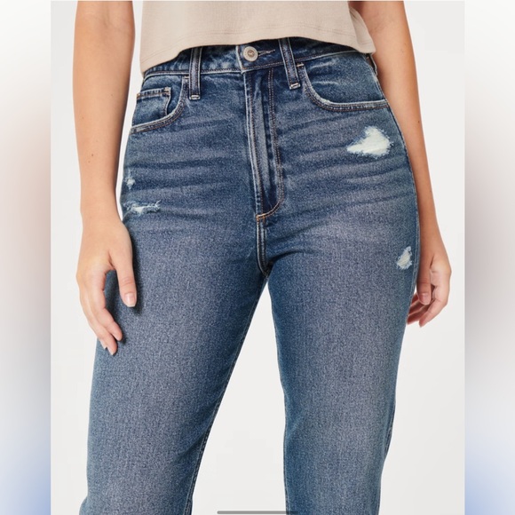 CURVY ULTRA HIGH-RISE HOLLISTER MOM JEANS 0R - Picture 2 of 9